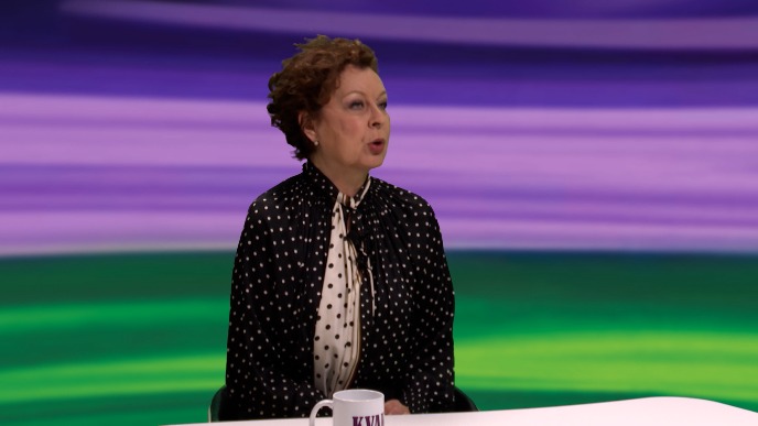 Rektor pobednik sa balkona 